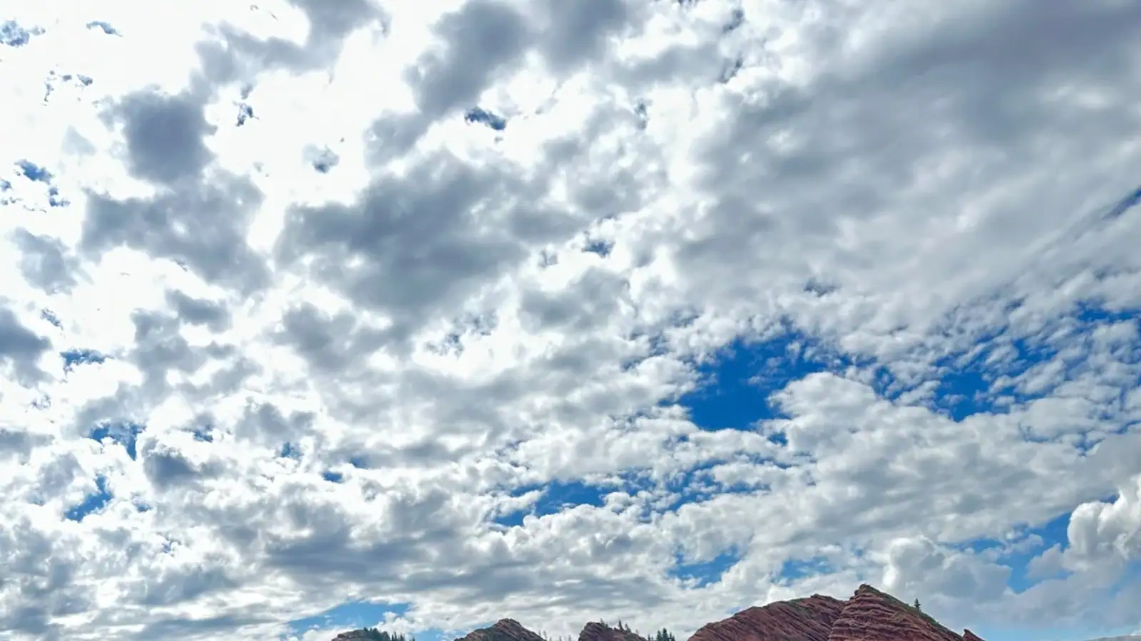 Konorchek Canyons